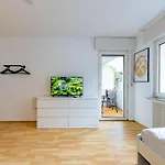 Budgetroom 3 Sz Balkonwohnung Fuer Teams *