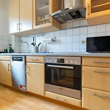 Budgetroom 3 Sz Balkonwohnung Fuer Teams Lejlighed *