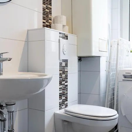 Budgetroom 3 Sz Balkonwohnung Fuer Teams * Herne