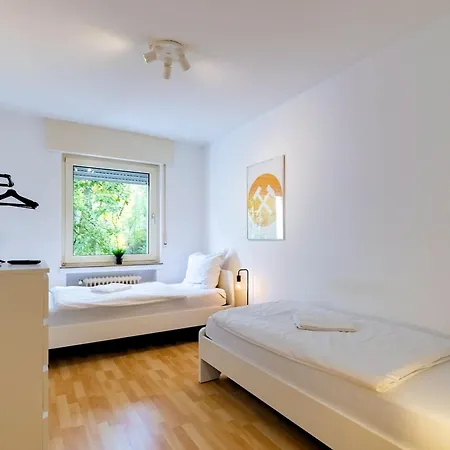 Budgetroom 3 Sz Balkonwohnung Fuer Teams Lejlighed *