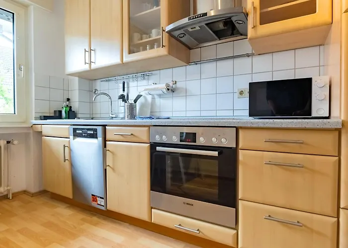 Budgetroom 3 Sz Balkonwohnung Fuer Teams Lejlighed *